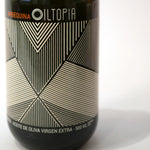 Aceite de Oliva Virgen Extra Premium Arbequina Oiltopia 500ml detalle del diseño de la botella