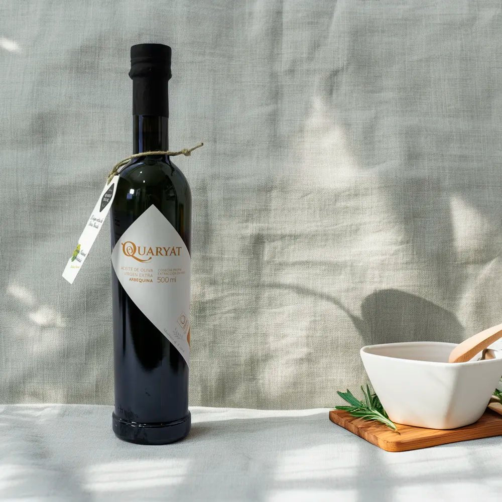 Quaryat Arbequina 500ml con fondo romero