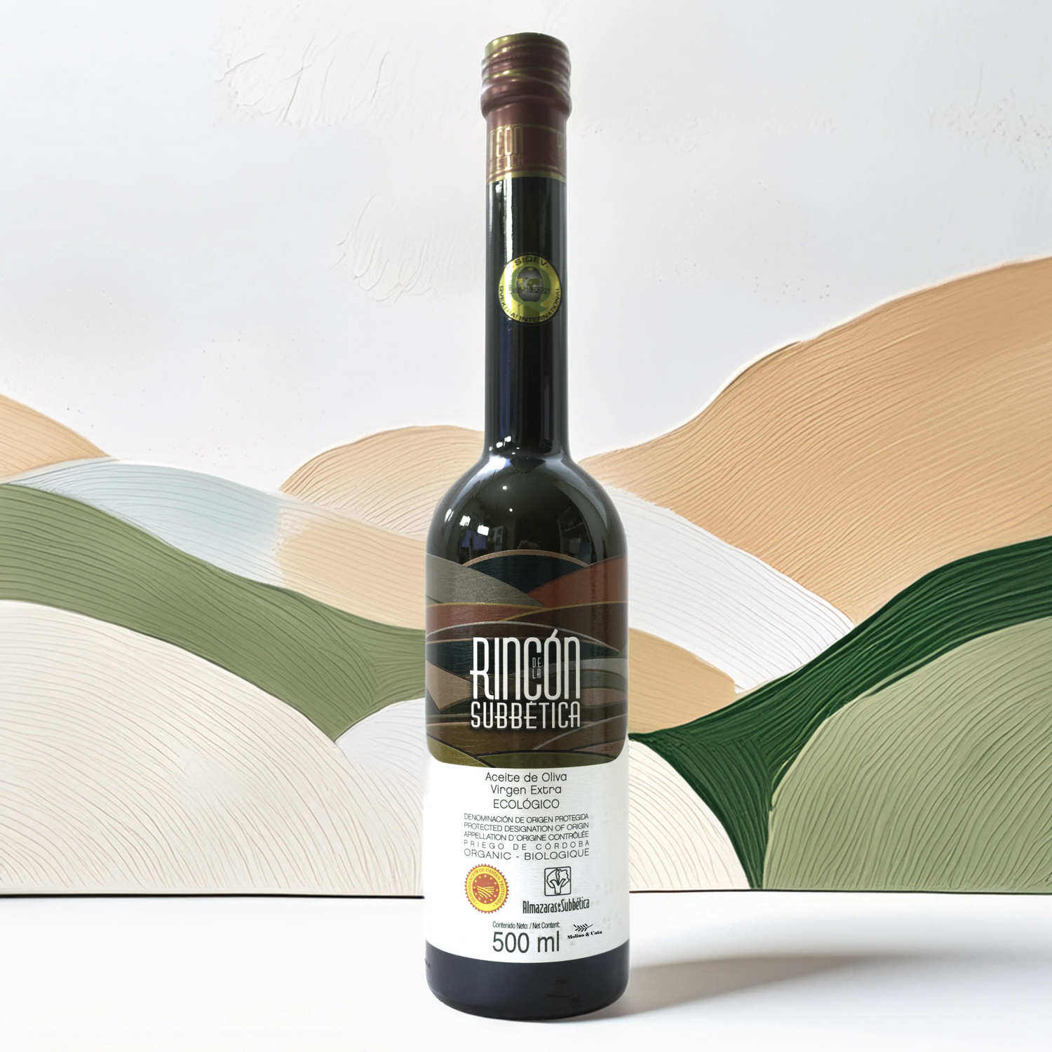 Botella de Aceite de Oliva Virgen Extra Rincón de la Subbética Hojiblanca 500ml con fondo pintado de Molino y Cata